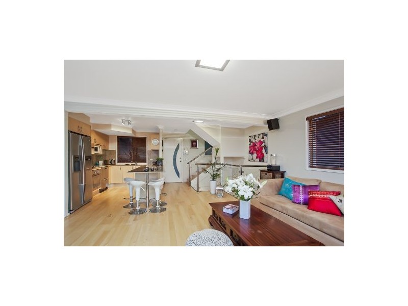 39 Hill Avenue, Burleigh Heads QLD 4220