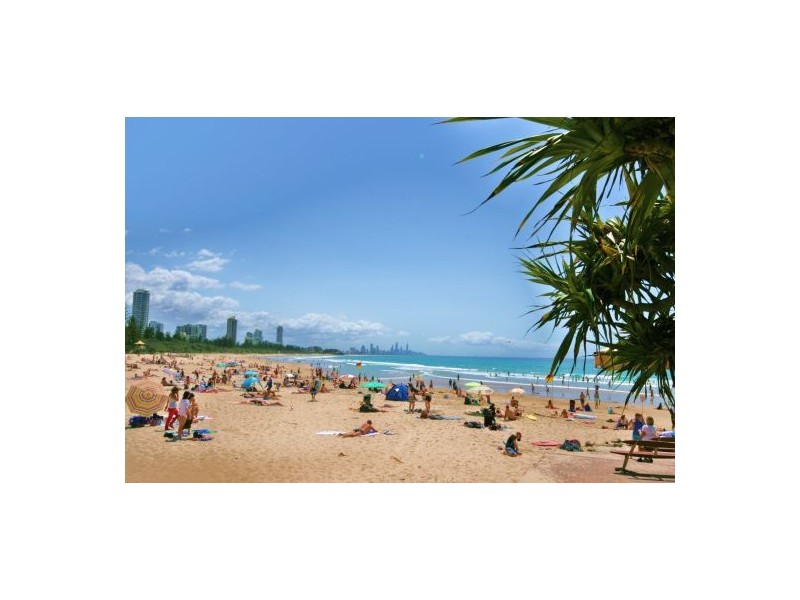 18 Bittern Avenue, Burleigh Waters QLD 4220