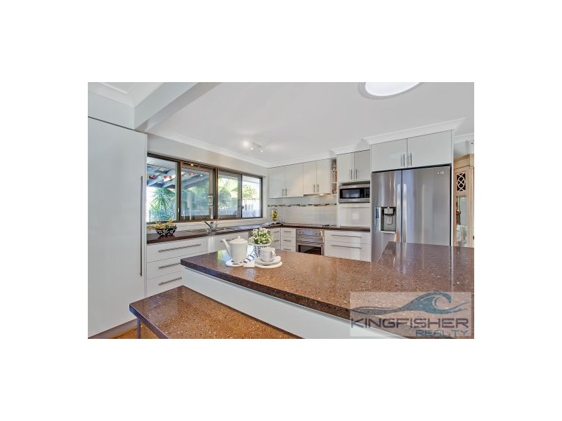 3 Omao Avenue, Burleigh Waters QLD 4220