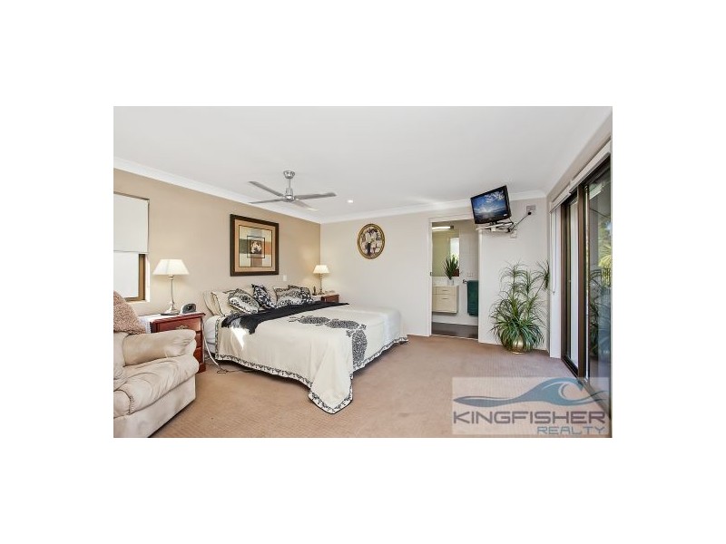 3 Omao Avenue, Burleigh Waters QLD 4220