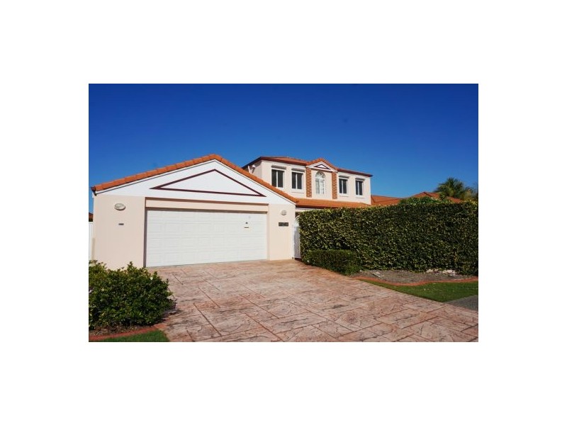 136 Dunlin Drive, Burleigh Waters QLD 4220