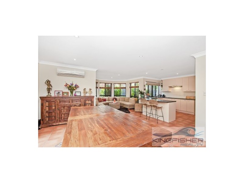 33 Sea Eagle Drive, Burleigh Waters QLD 4220