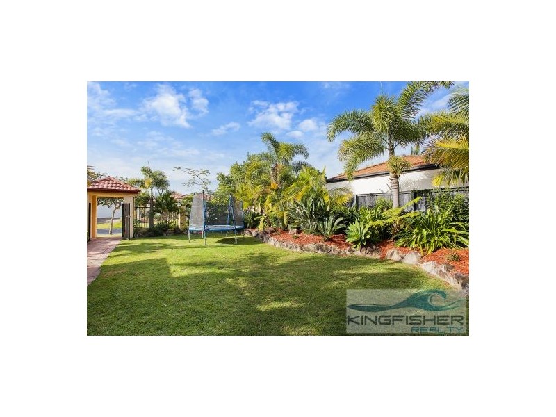 33 Sea Eagle Drive, Burleigh Waters QLD 4220