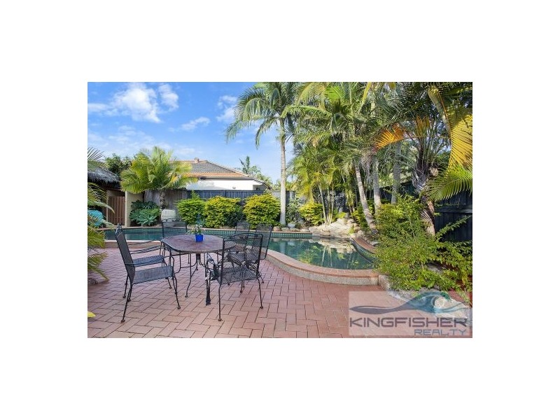 33 Sea Eagle Drive, Burleigh Waters QLD 4220