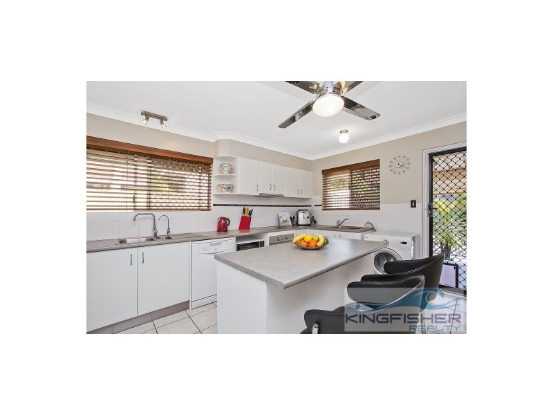 2/11 Logan Avenue, Miami QLD 4220