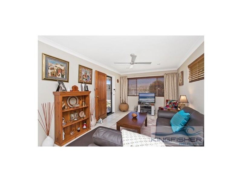 2/11 Logan Avenue, Miami QLD 4220