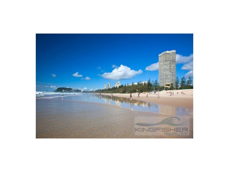 2/11 Logan Avenue, Miami QLD 4220
