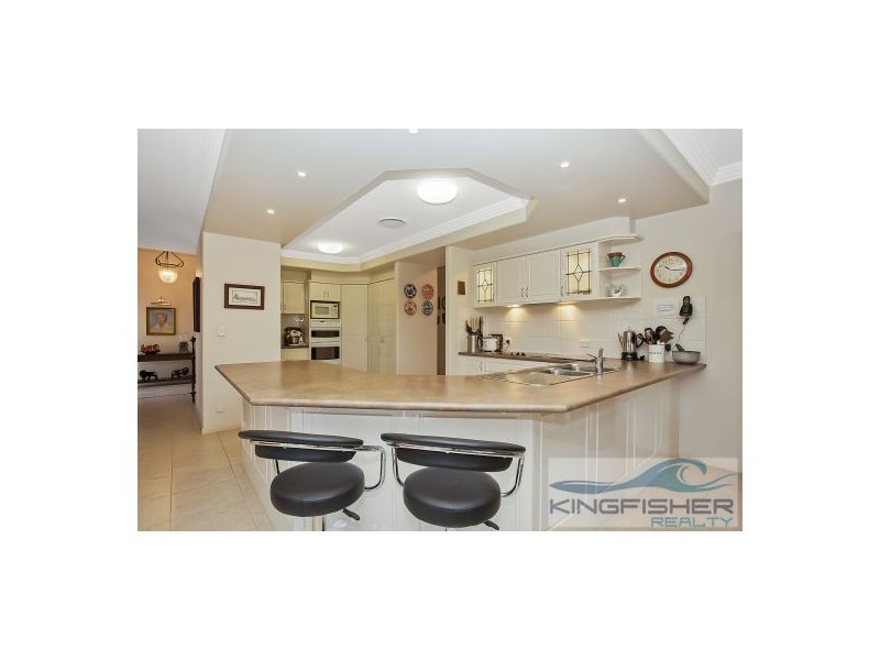 5 Shoalwater Court, Burleigh Waters QLD 4220