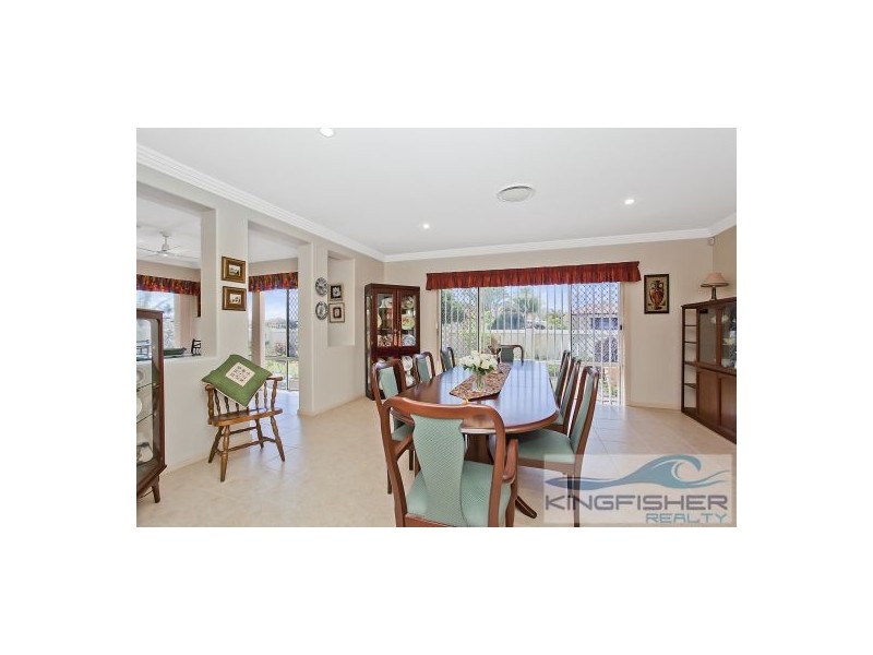 5 Shoalwater Court, Burleigh Waters QLD 4220