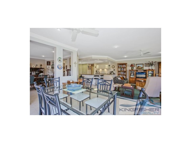 5 Shoalwater Court, Burleigh Waters QLD 4220