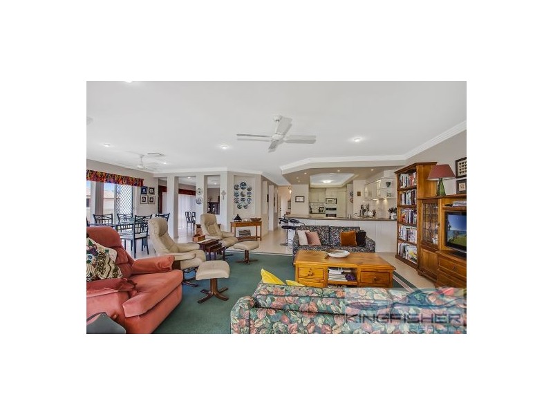 5 Shoalwater Court, Burleigh Waters QLD 4220