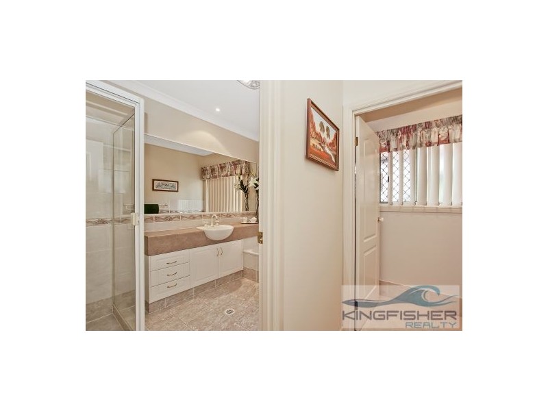 5 Shoalwater Court, Burleigh Waters QLD 4220