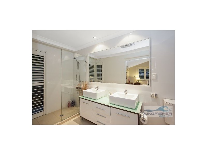 83 Cassowary Drive, Burleigh Waters QLD 4220