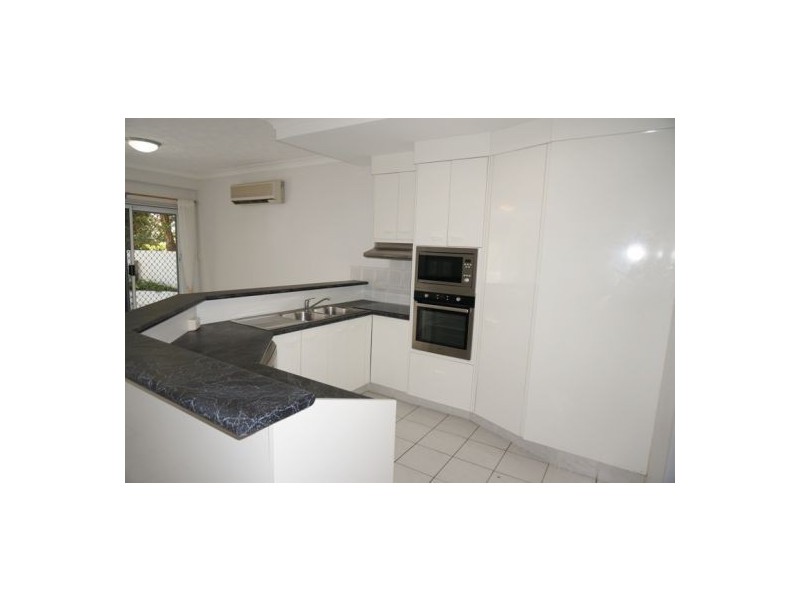 2/17 George Street East, Burleigh Heads QLD 4220