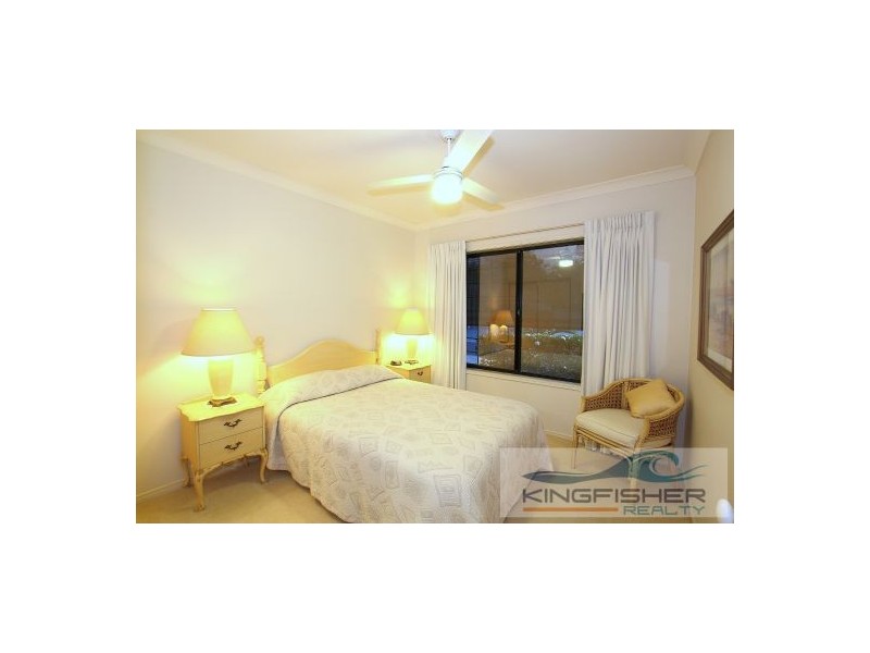 2 Stingray Crescent, Burleigh Waters QLD 4220