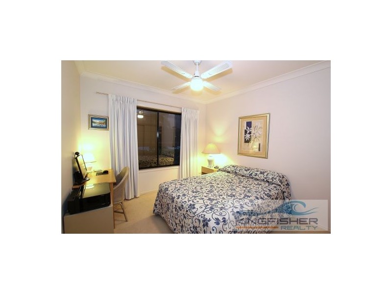 2 Stingray Crescent, Burleigh Waters QLD 4220