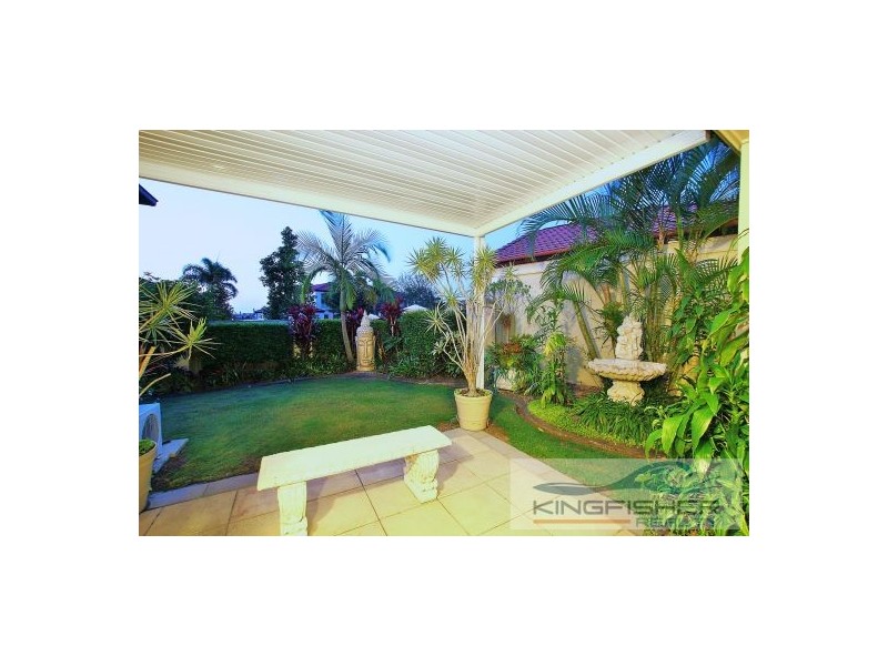 2 Stingray Crescent, Burleigh Waters QLD 4220