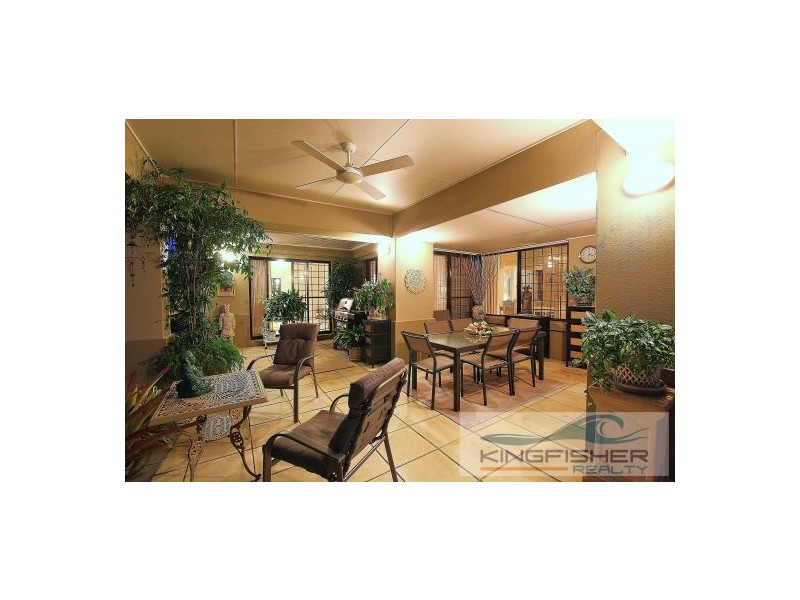 2 Stingray Crescent, Burleigh Waters QLD 4220