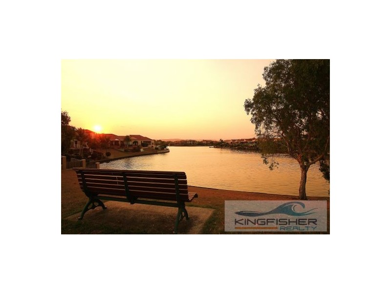 2 Stingray Crescent, Burleigh Waters QLD 4220