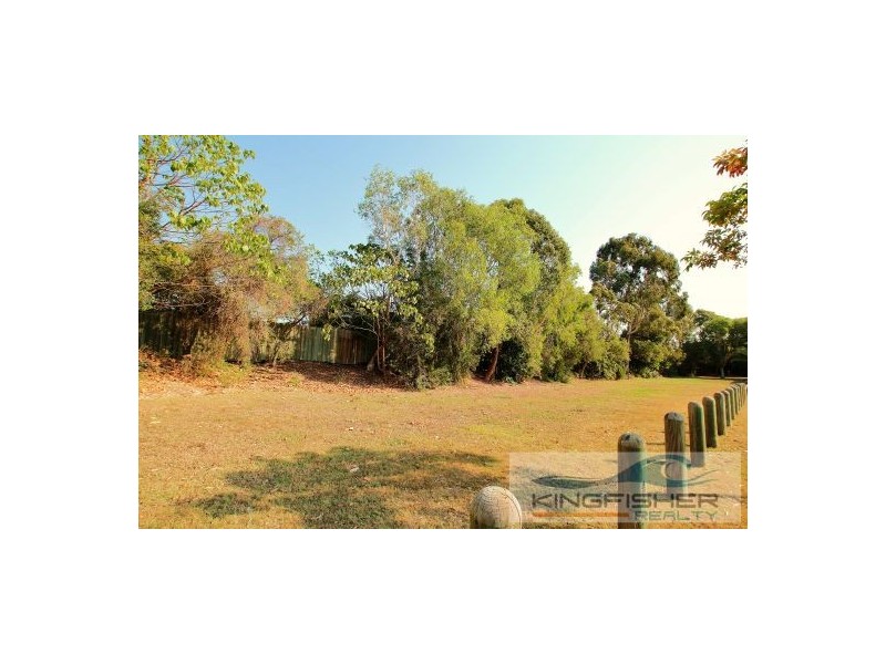 2 Stingray Crescent, Burleigh Waters QLD 4220