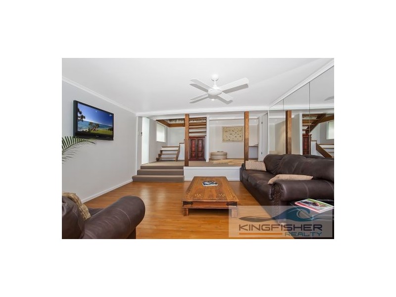 8 East Street, Burleigh Heads QLD 4220