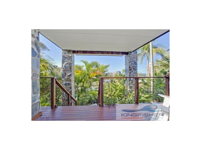 8 East Street, Burleigh Heads QLD 4220