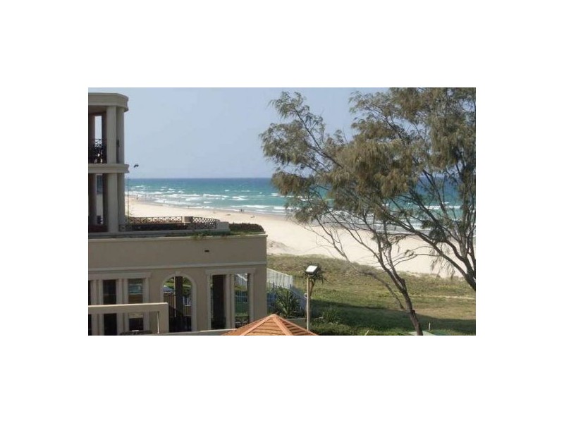 12/93 – 97 Albatross Avenue, Mermaid Beach QLD 4218