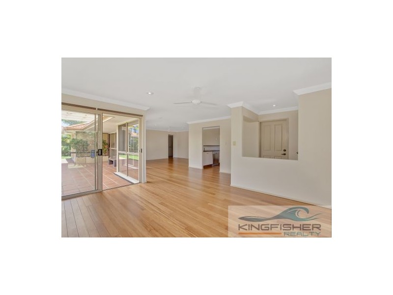 139 Harrier Drive, Burleigh Waters QLD 4220