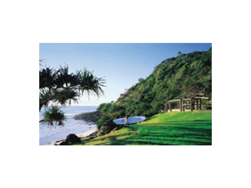 139 Harrier Drive, Burleigh Waters QLD 4220