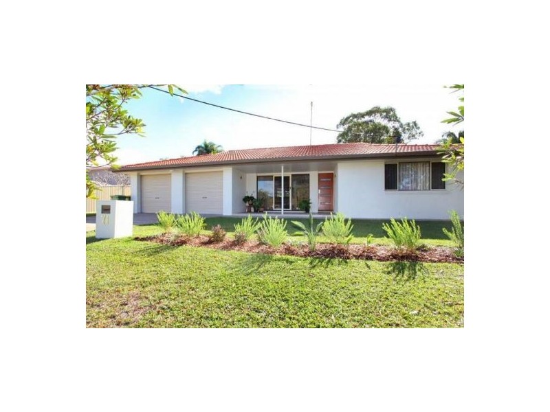 71 Dawn Parade, Miami QLD 4220