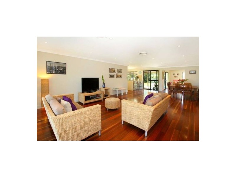 71 Dawn Parade, Miami QLD 4220