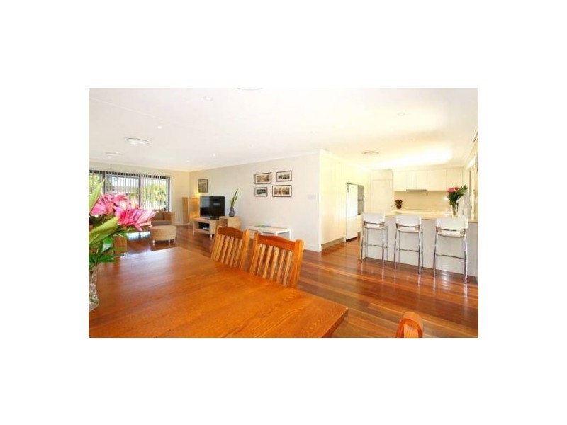 71 Dawn Parade, Miami QLD 4220