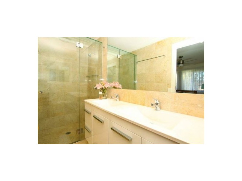 71 Dawn Parade, Miami QLD 4220