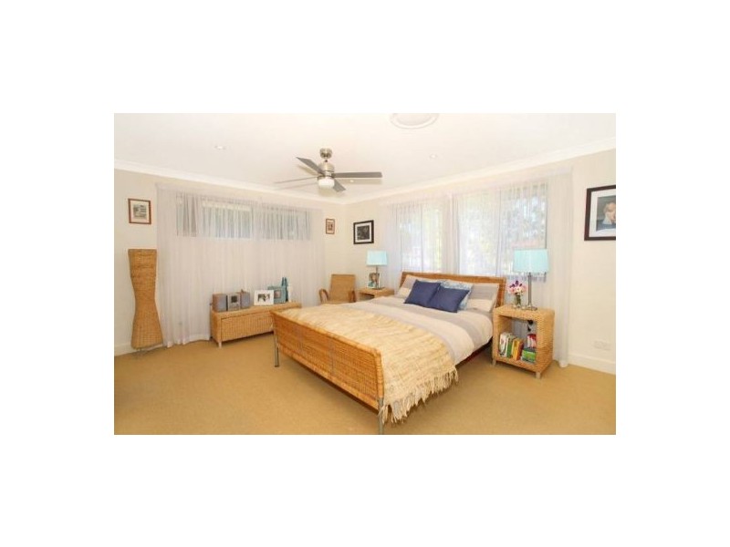 71 Dawn Parade, Miami QLD 4220