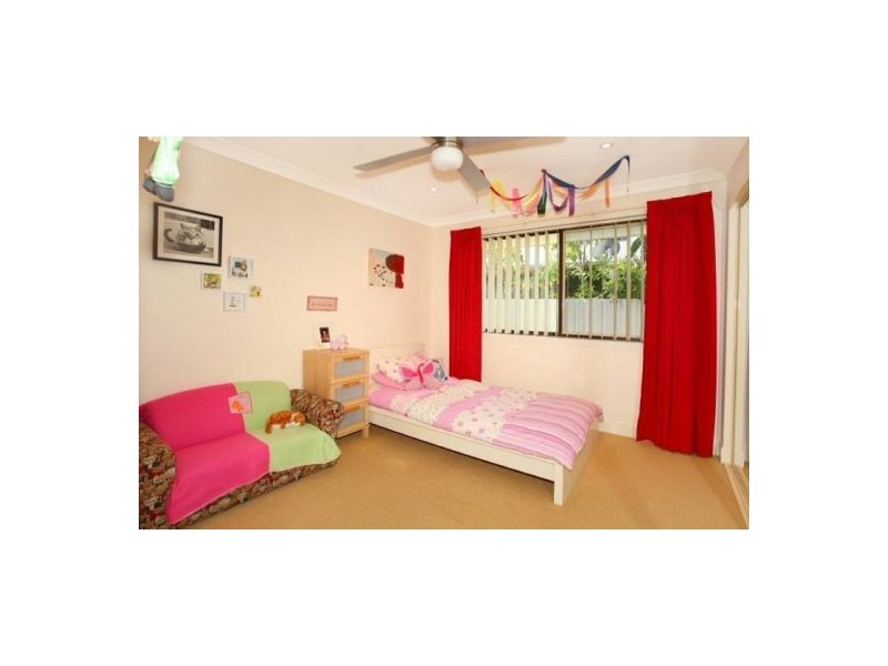 71 Dawn Parade, Miami QLD 4220