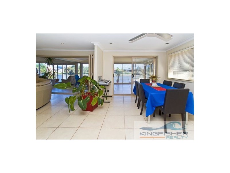 52 Jabiru Avenue, Burleigh Waters QLD 4220