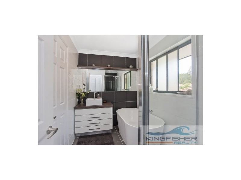 1/3 Karri Court, Burleigh Heads QLD 4220