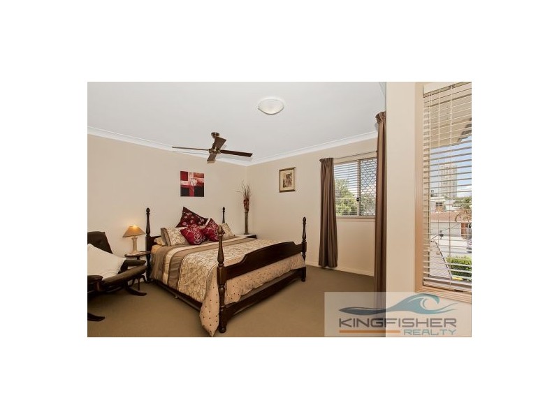 2/14 Nobby Parade, Miami QLD 4220