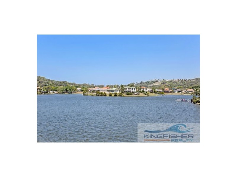 15 St Helens Court, Burleigh Waters QLD 4220