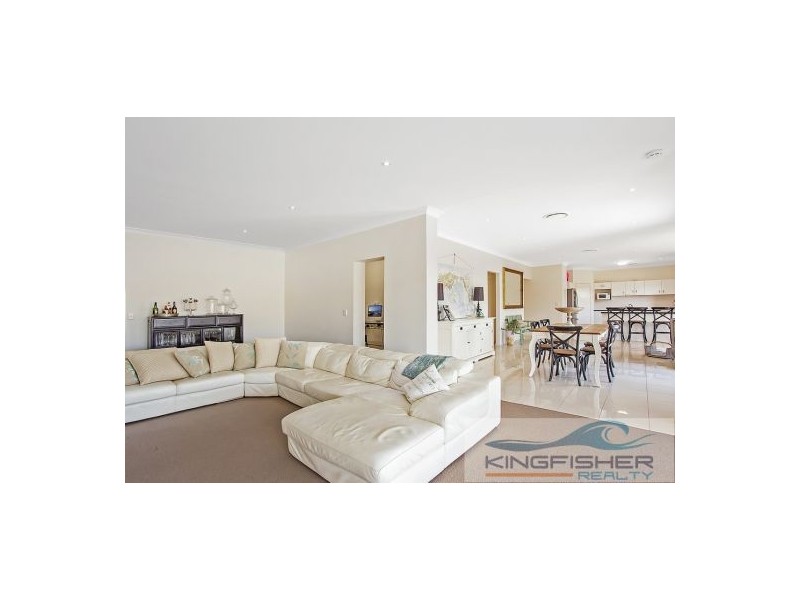 15 St Helens Court, Burleigh Waters QLD 4220