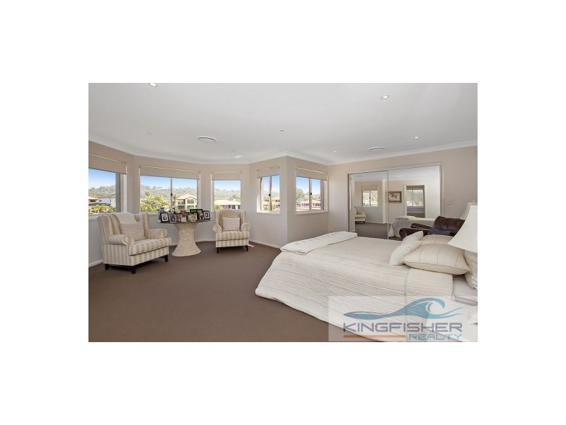 15 St Helens Court, Burleigh Waters QLD 4220