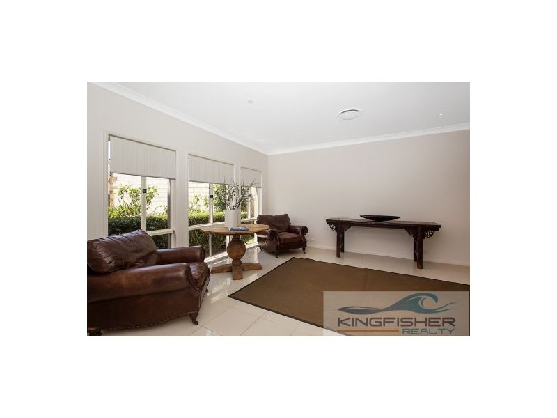 15 St Helens Court, Burleigh Waters QLD 4220