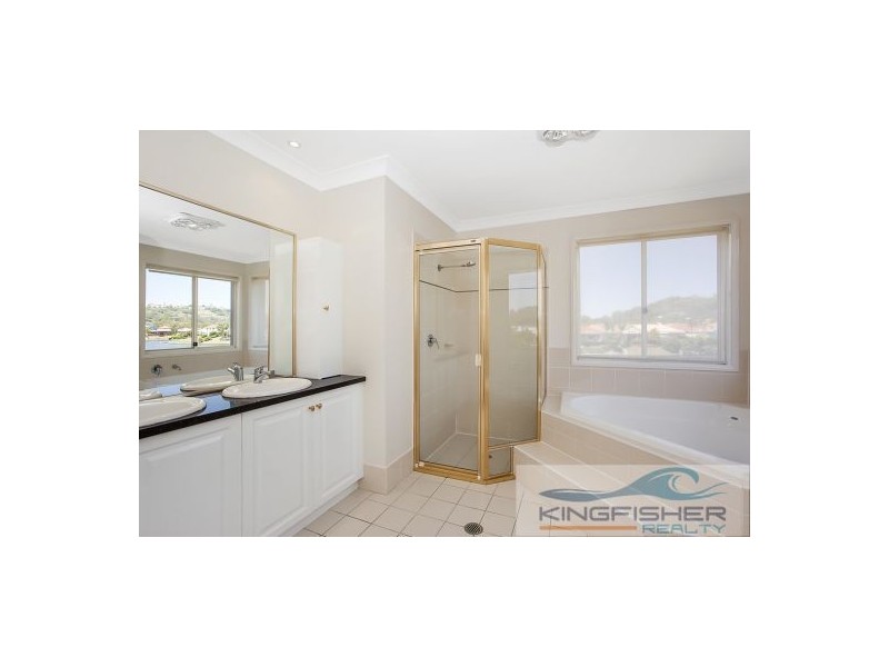 15 St Helens Court, Burleigh Waters QLD 4220