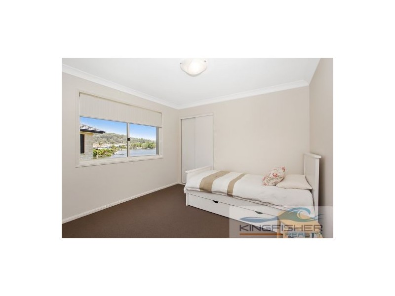 15 St Helens Court, Burleigh Waters QLD 4220