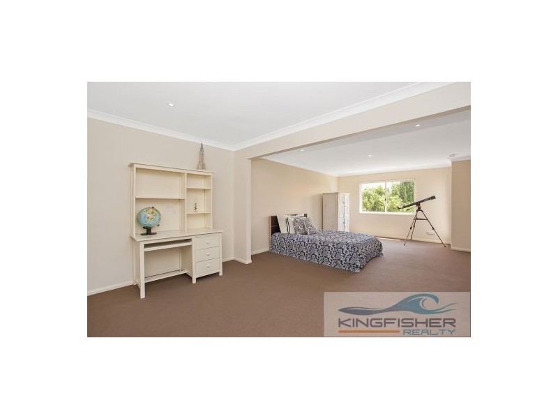 15 St Helens Court, Burleigh Waters QLD 4220