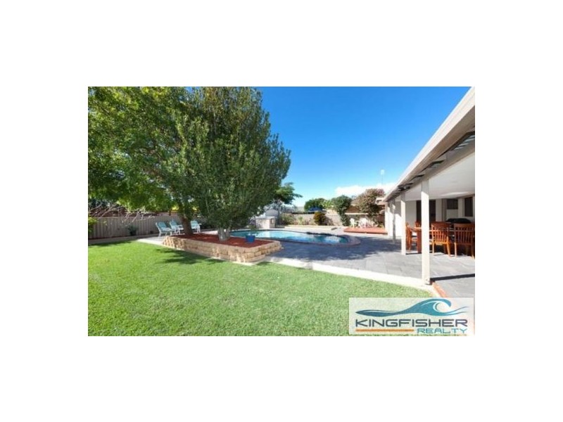 61 Japonica Drive, Palm Beach QLD 4221