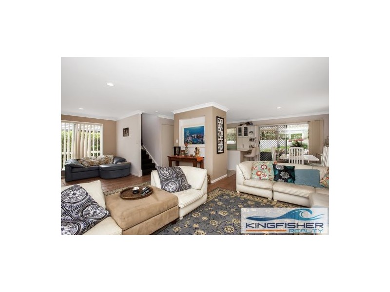 61 Seville Circuit, Burleigh Waters QLD 4220