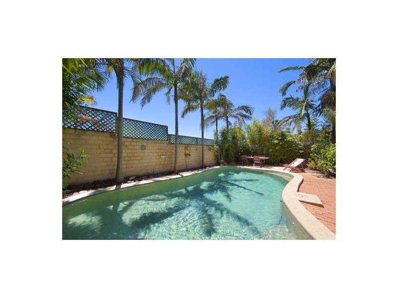 12 Undercliff Road, Freshwater NSW 2096