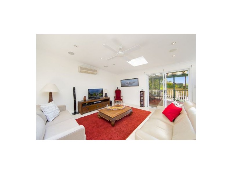 12 Undercliff Road, Freshwater NSW 2096