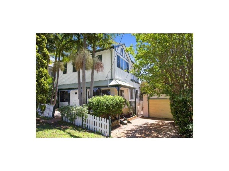 12 Undercliff Road, Freshwater NSW 2096